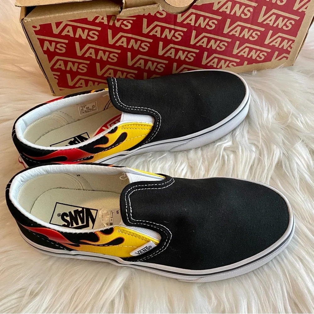 Kids classic slip on flame vans